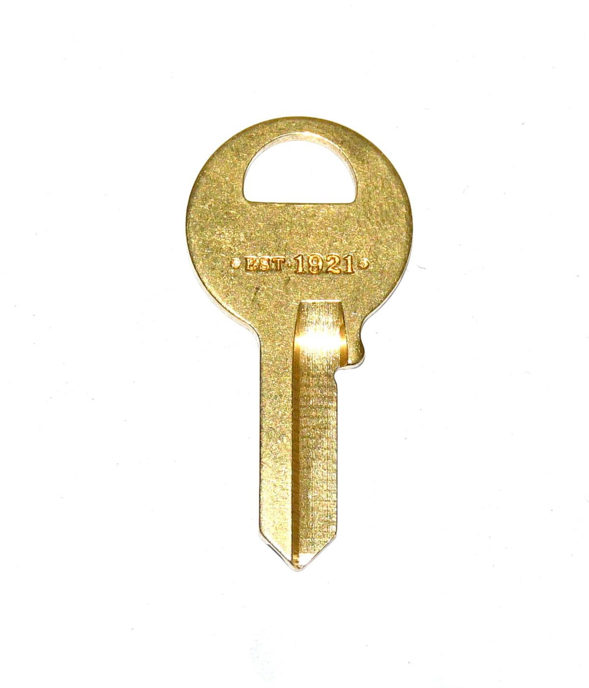 COM-5916 | COM-5916 Key Blank Classic OEM Master Lock (2).JPG