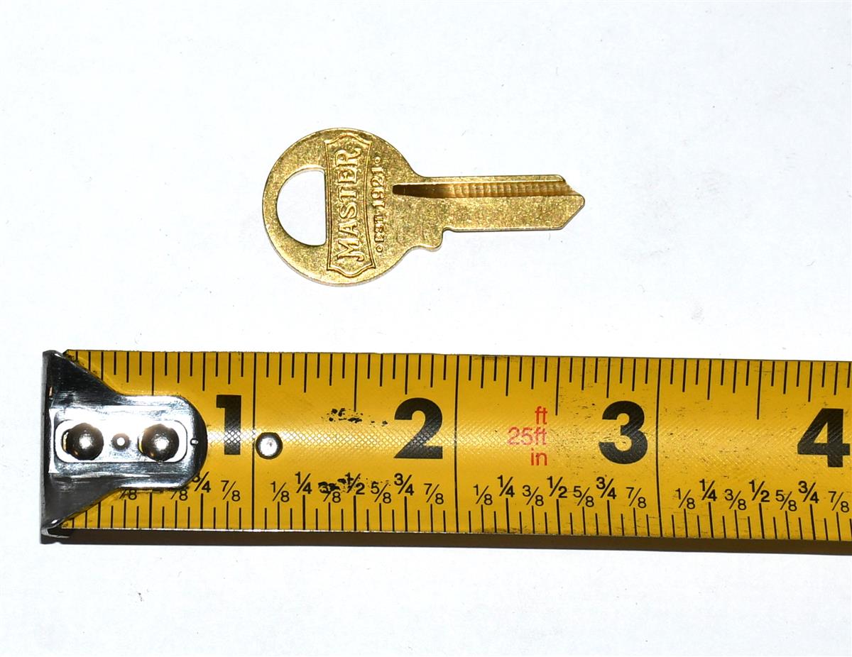 COM-5916 | COM-5916 Key Blank Classic OEM Master Lock (4).JPG