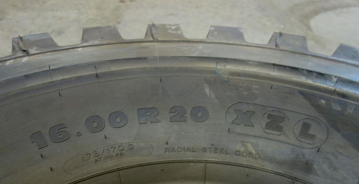 TI-1871 | TI-1871 Michelin XZL 16.00R20 100% tread (1).JPG