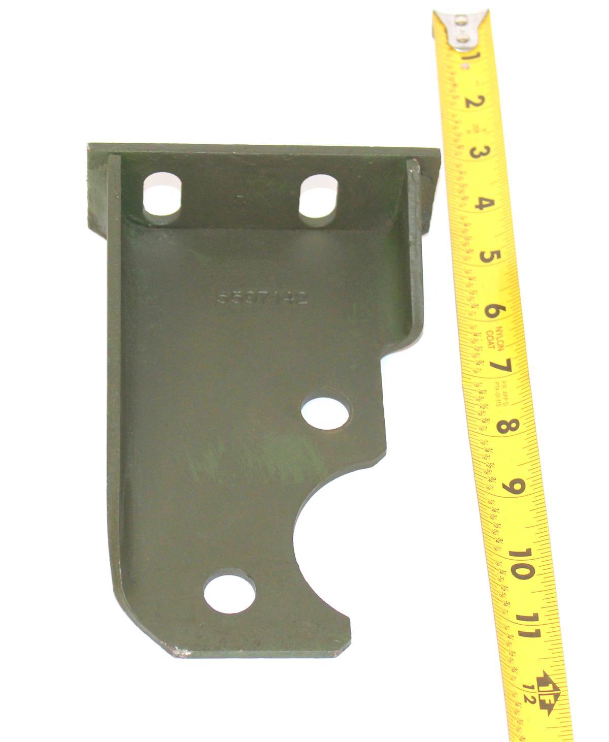 HM-1589 | HM-3791 Rear Right Hand Axle Bracket HMMWV (8).JPG