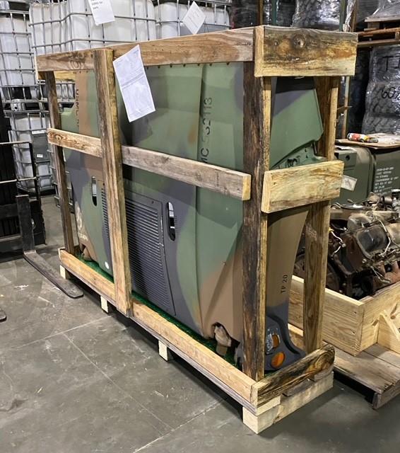 HM-1546 | HMMWV Front Hood  - in Crate (2).jpg