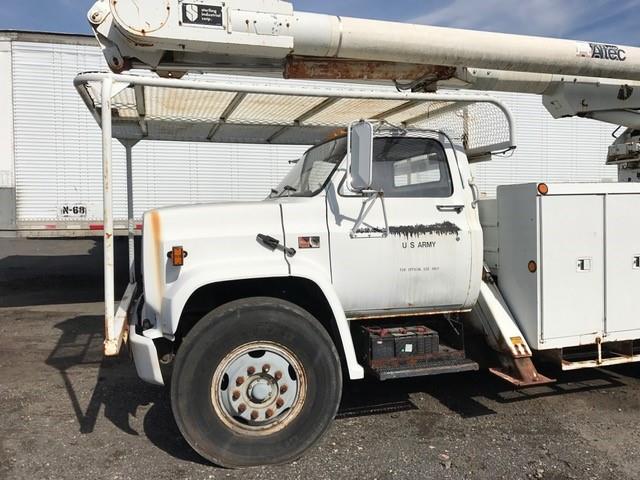 1da5dfb4-22b1-49f9-902e-08b2dd505e7a-01152018-cropped-Bucket%20Truck%20(1)