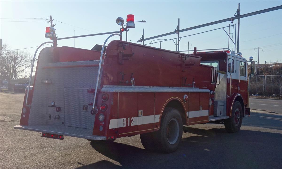 2114a955-3f6a-4901-b4ec-f1d175231ddf-07082017-cropped-Mack%20Firetruck%20(5)