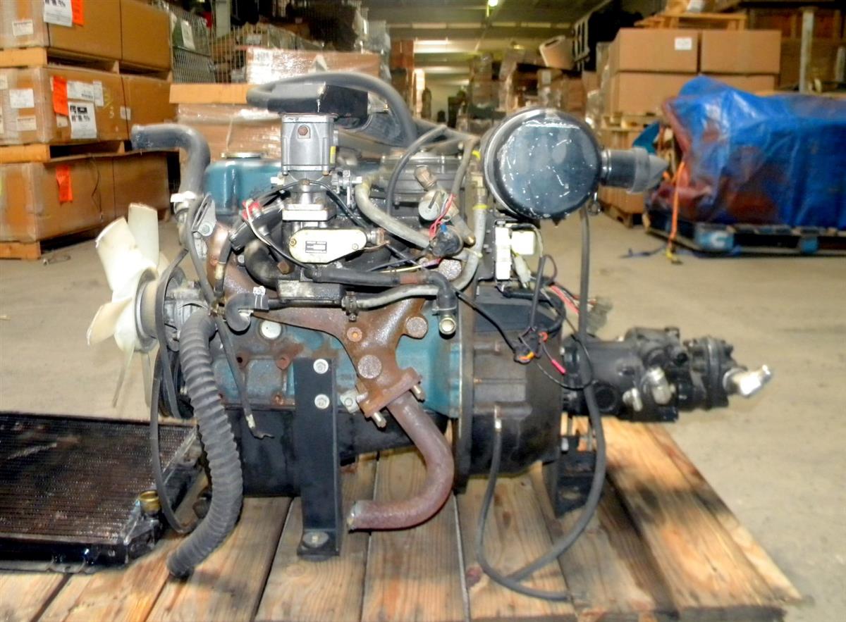 SP-1436 | Nissan Engine 4 Cylinder Propane Gas. USED (8).JPG