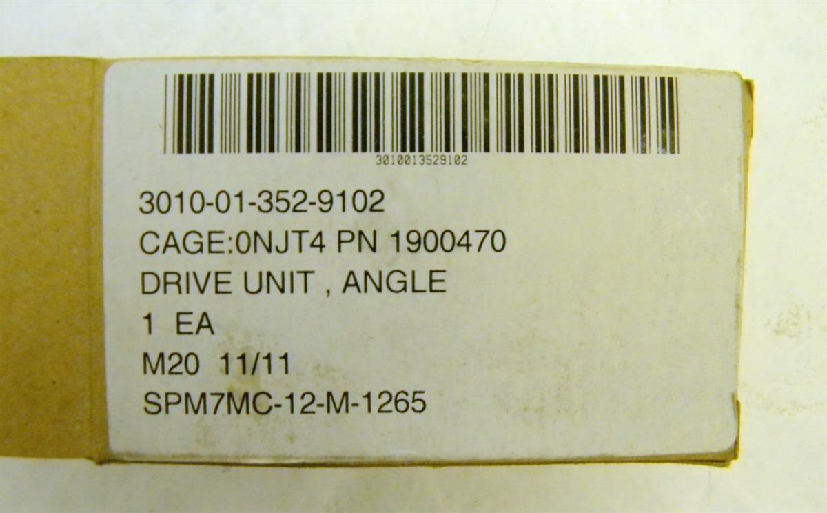 HEM-168 | 3010-01-352-9102 Tachometer Right Angle Drive Unit for M1070. NOS (6).JPG