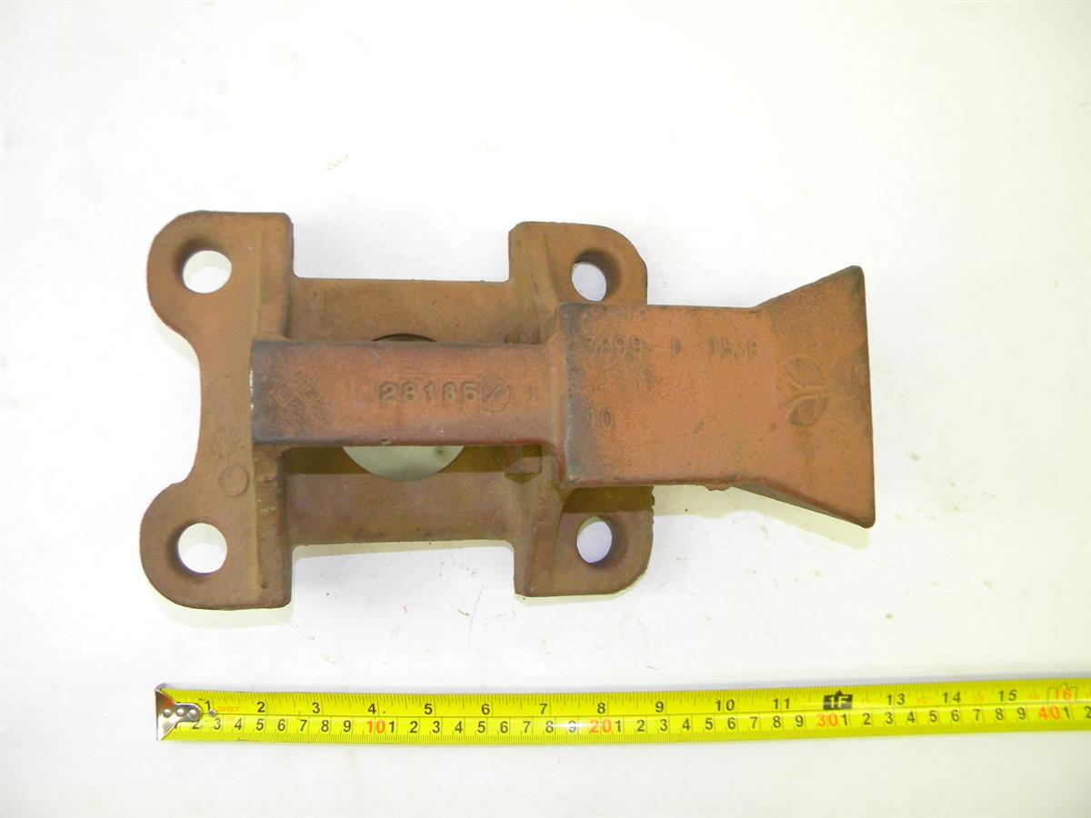 M35-398 | 2510-00-040-2180 Bracket, Top Rear Axle Leaf Spring Bracket for M35 Gas, M35A2 and M35A3 Series NOS (3).JPG