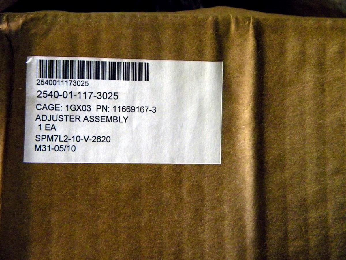 COM-5176 | 2540-01-117-3025 Left Hand Seat Adjuster for M35A2, M809 and M939 A1 and A2 Series. NOS (1).JPG