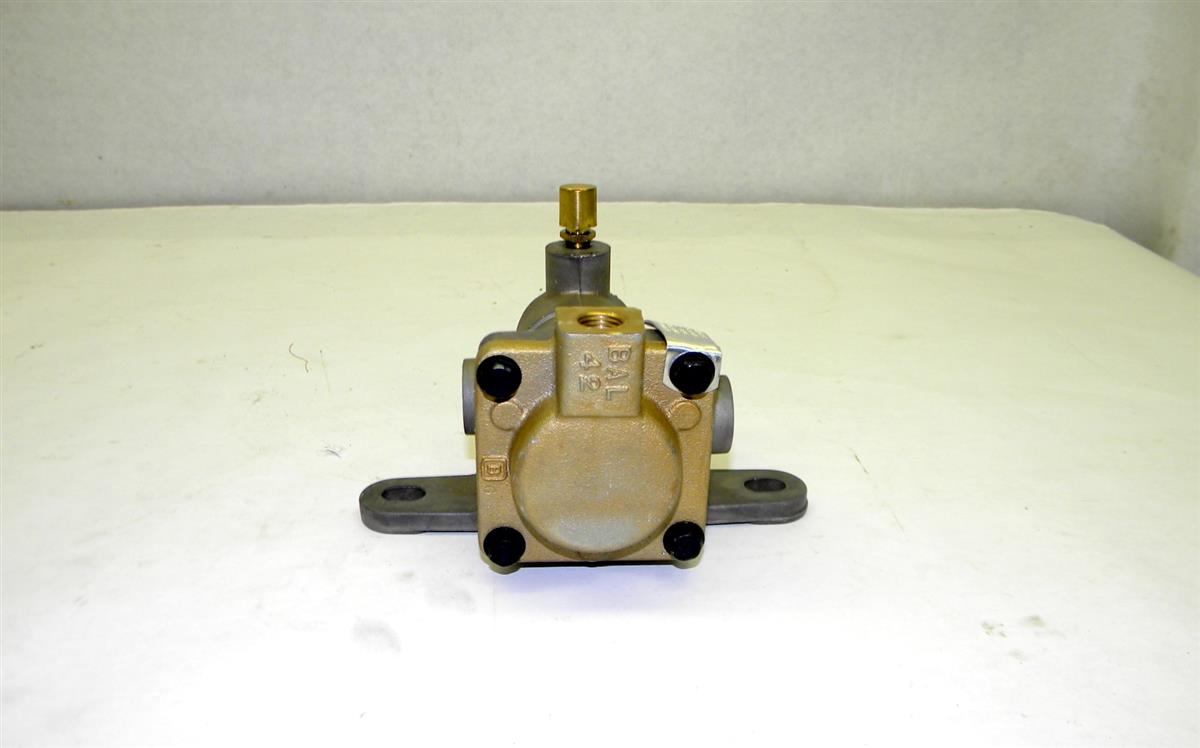 COM-5167 | 4810-01-544-8835 Valve, Solenoid for MRAP Cougar and MRAP JERRV. NOS (5).JPG