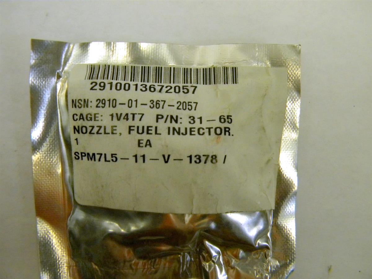 SP-1462 | 2910-01-367-2057 Fuel Injection Nozzle for Diesel Engine Generator Set. NOS (2).JPG