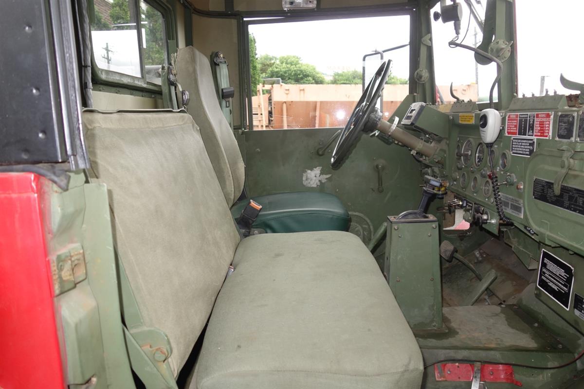 c9d7bc48-feac-4765-b8dc-ca7dadb4f571-09072017-cropped-Cab%20Interior%20(13)