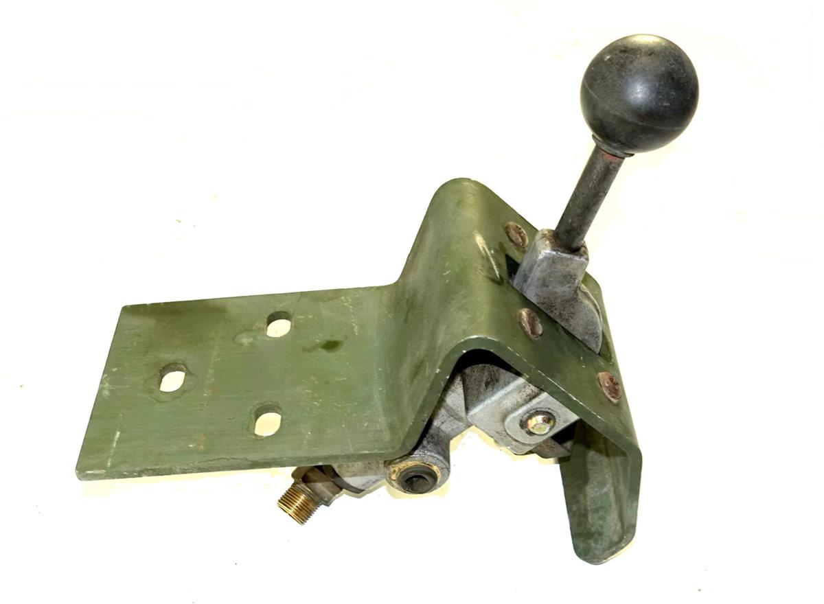 FM-283 |  4820-00-262-9329  M1088 Trolley Brake  Trailer Hand Brake (2) (Large).JPG