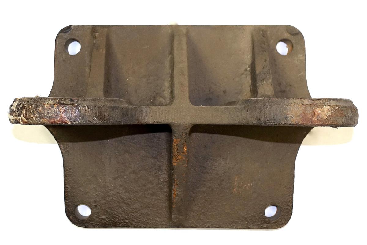 5T-935 | 2510-00-740-9508 Rear Engine Mount Bracket (1) (Large).JPG