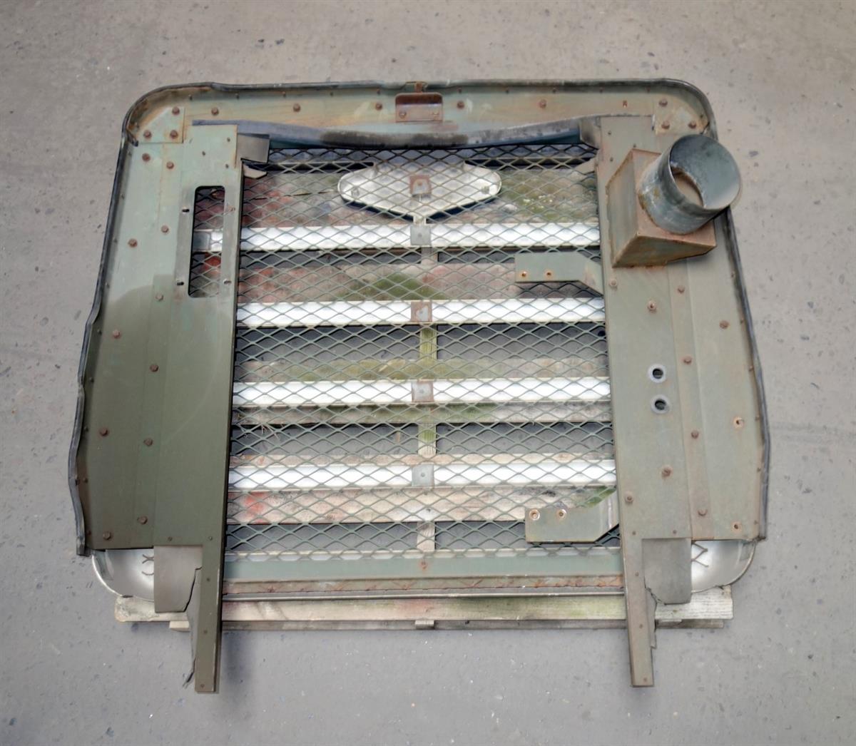 M9-6052 | 2510-01-088-2739 Front Grill for M915 Series USED (10).JPG