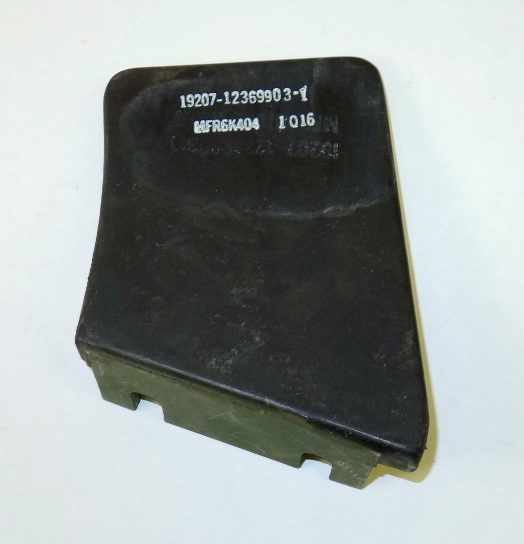 SP-1822 | 2510-01-311-6859 Side Fender for M2 and M3 Series Fighting Vehicles NOS (1).JPG