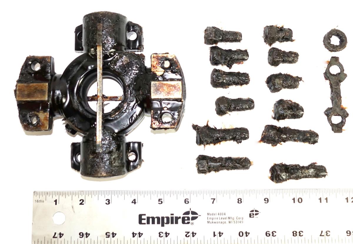 5T-895 | 2520-00-388-4197 G744 Universal Spider Joint Kit (2) (Large).JPG