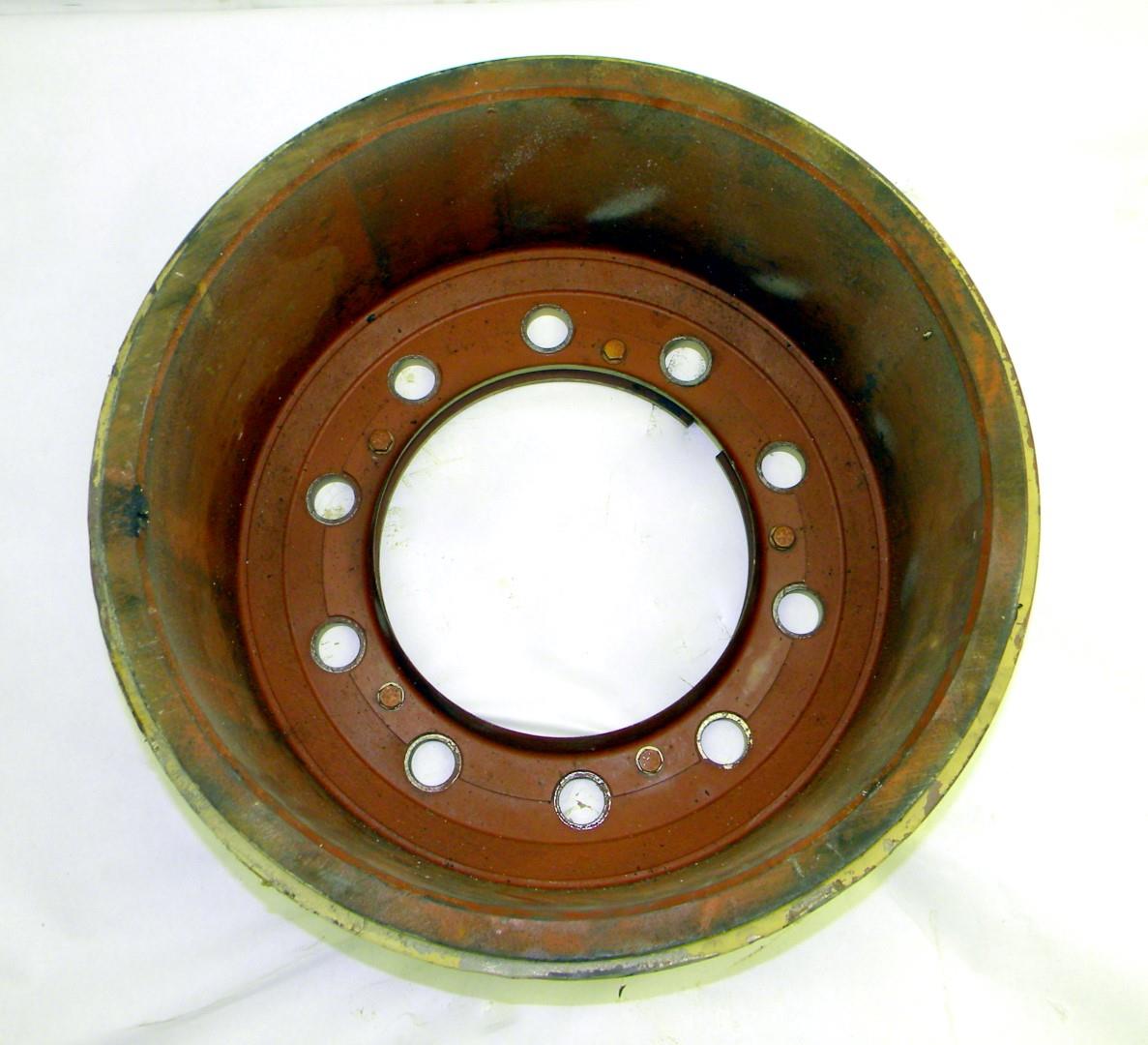 9M-817 | 2530-01-260-0695 Rear Brake Drum for M939 and M939A1 Series 5 Ton NOS as removed (1).JPG