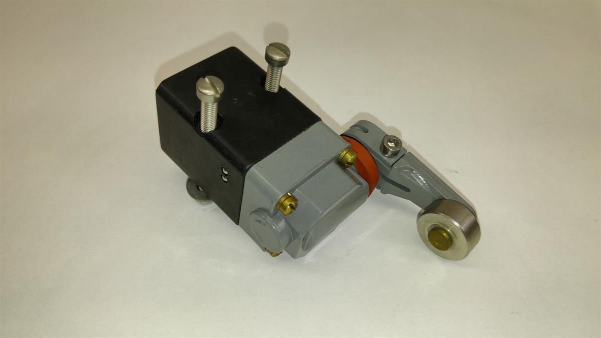 9M-819 | 2530-01-286-7754 Parking brake and transfer case switch (1).jpg