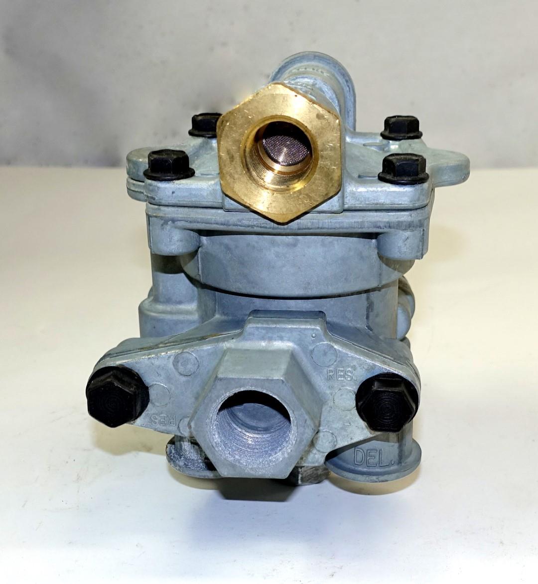 SP-1989 | 2530-01-358-6041 Spring Brake Control Valve for Commercial Trucks and Trailers NOS (8).JPG