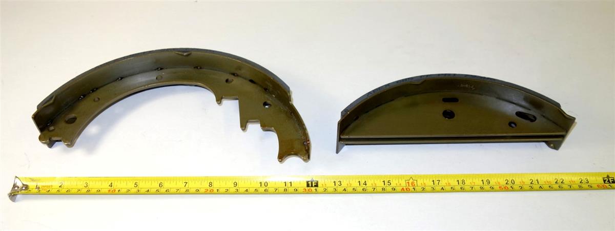 TR-223 | 2530-01-530-5068 Brake Shoe Set for M1101 and M1102 Trailers NOS (4).JPG