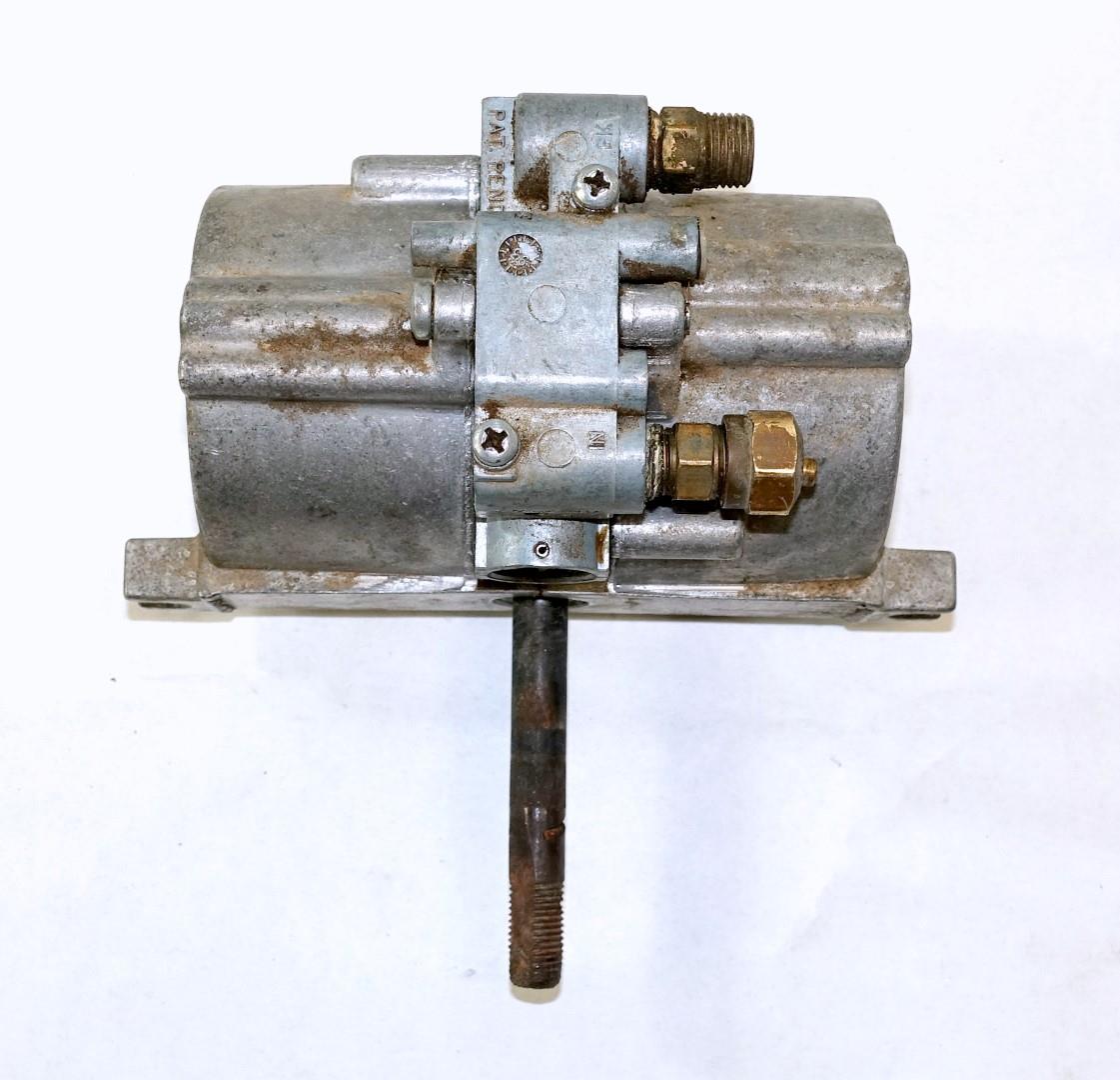 HEM-240 | 2540-01-309-2108 Air Operated Windshield Wiper Motor for HEMTT USED (9).JPG