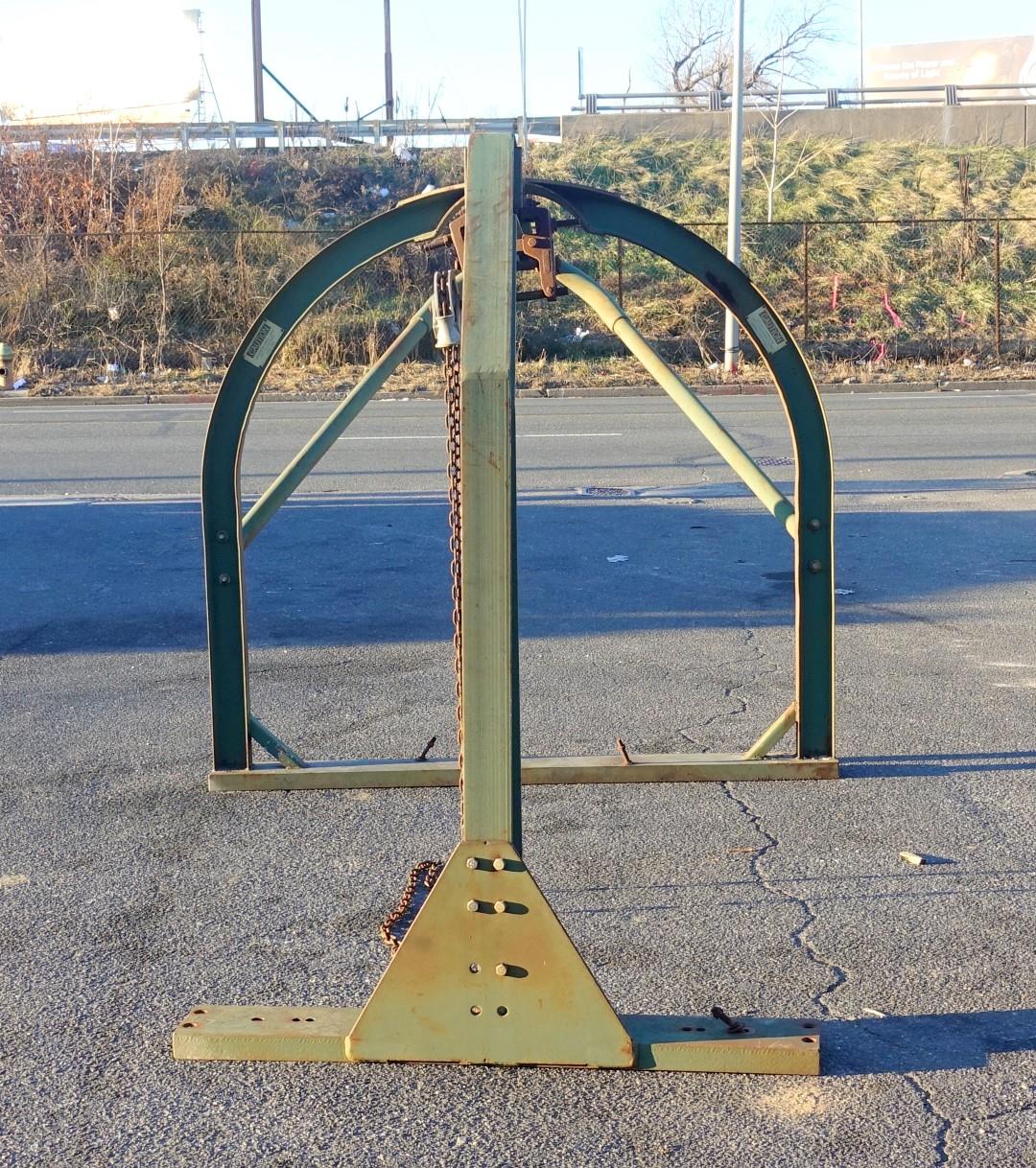 SP-1986 | 3950-00-343-9966 3000 Lb Wrecker Hoist Gantry Crane USED (4).JPG