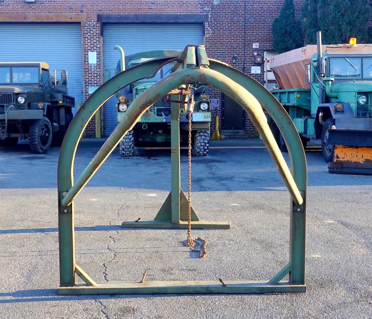 SP-1986 | 3950-00-343-9966 3000 Lb Wrecker Hoist Gantry Crane USED (8).JPG