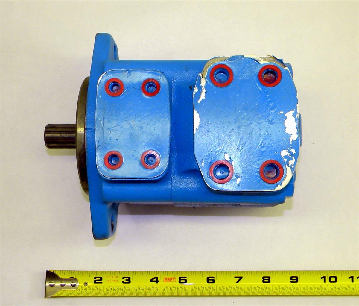 9M-818 | 4320-01-521-6943 Eaton Vickers Hydraulic Vane Pump for M29, M930, M936 Series 5 Ton NOS (3).JPG