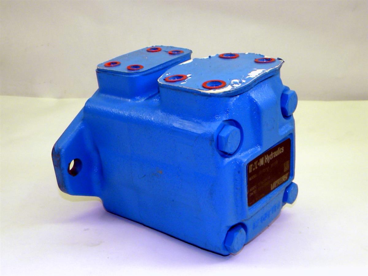 9M-818 | 4320-01-521-6943 Eaton Vickers Hydraulic Vane Pump for M29, M930, M936 Series 5 Ton NOS (5).JPG