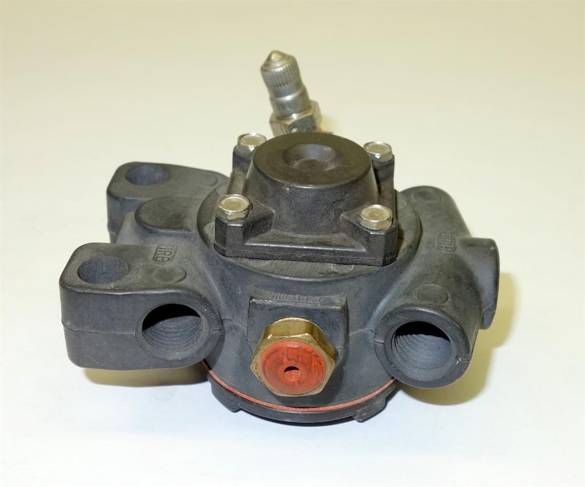 HEM-216 | 4820-01-371-5738 CTIS Wheel Valve for M1070 NOS (4).JPG