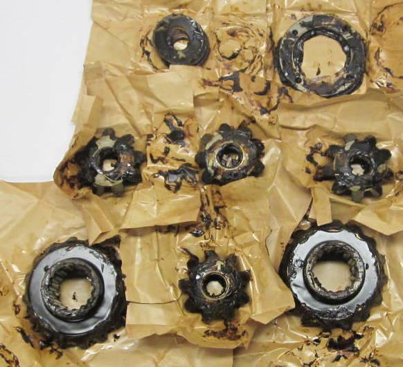 5T-1807 | 5T-1807 Front Rear Differential Partial Kit 1 (2).JPG