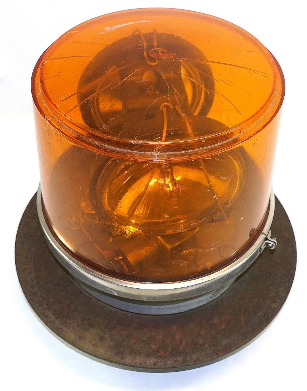 5T-924 | 5T-924 28 Volt Federal Signal Corporation Amber Rotating Beacon (3) (Large).JPG