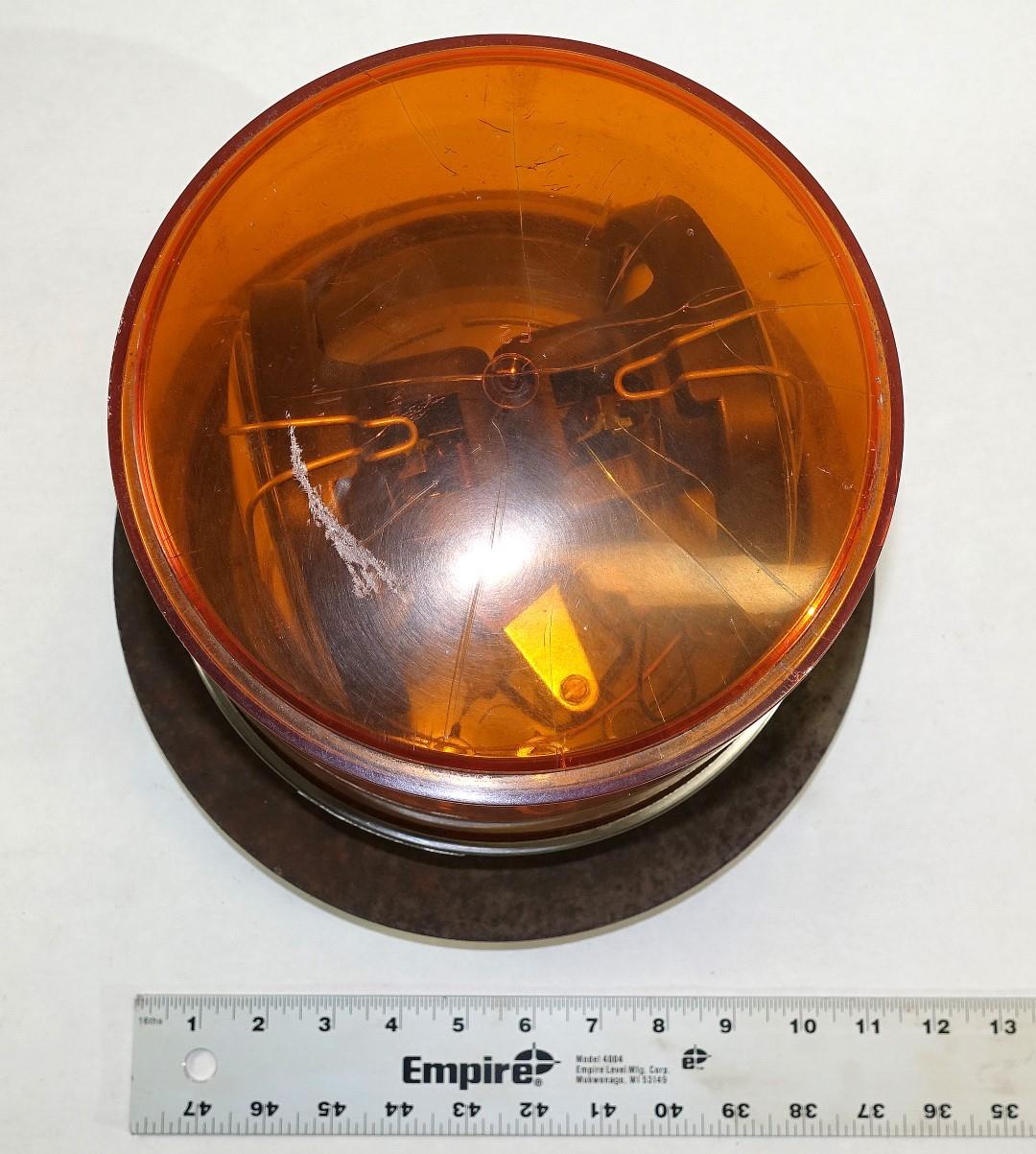 5T-924 | 5T-924 28 Volt Federal Signal Corporation Amber Rotating Beacon (5) (Large).JPG