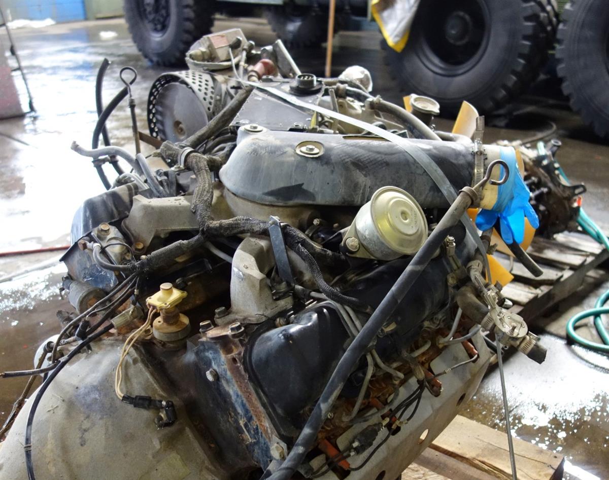 HM-698 | 6.2 Liter GM Diesel Engine with 3 Speed Automatic Transmission and Transfer Case USED (1).JPG