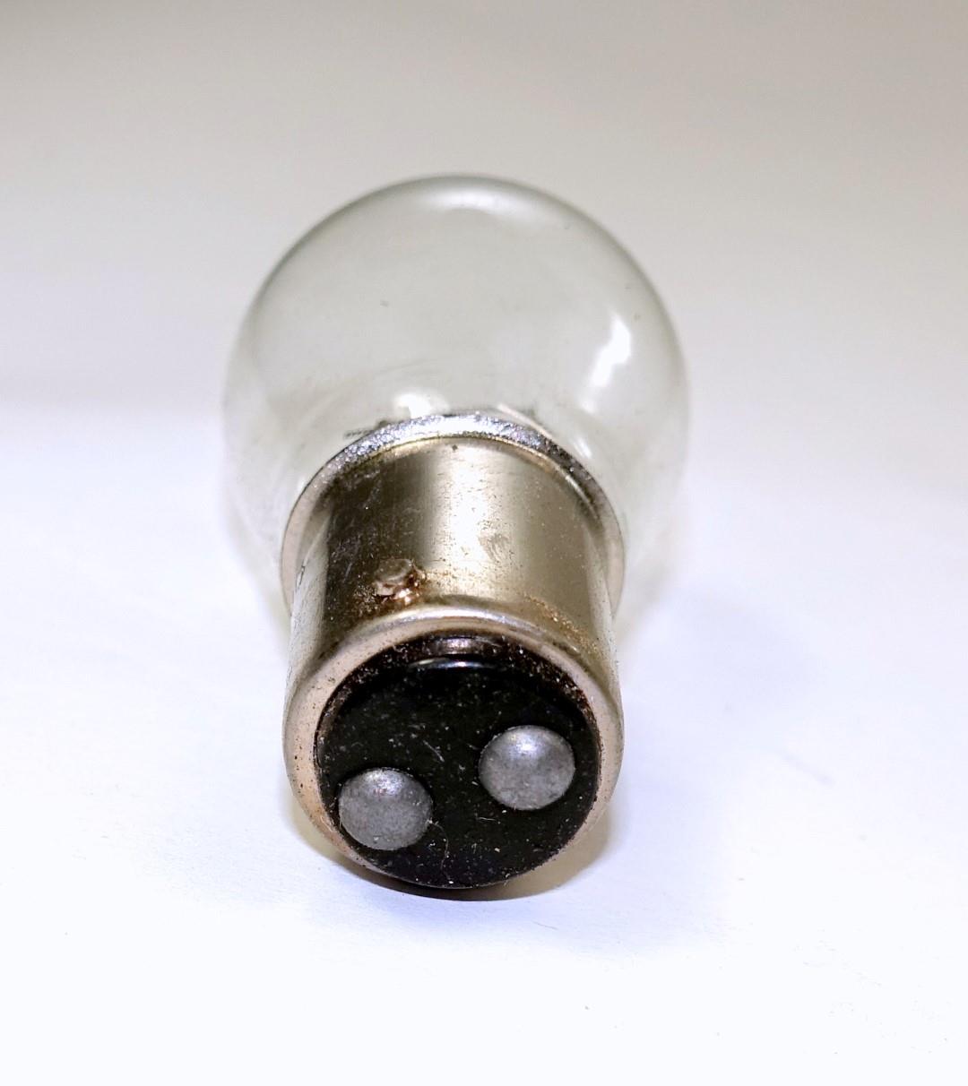 HM-959 | 6240-00-155-7790 28 Volt Dome Light Bulb for HMMWV NOS (1).JPG