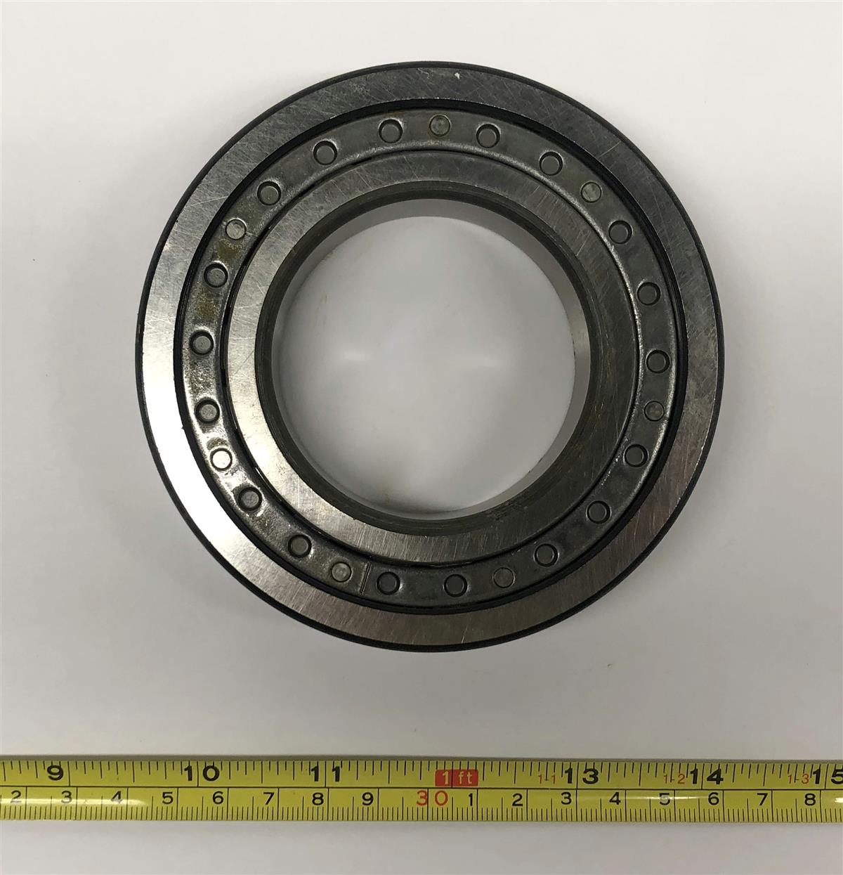 9M-1086 | 9M-1086 M939 Series Front Differential Bearing (2).JPG