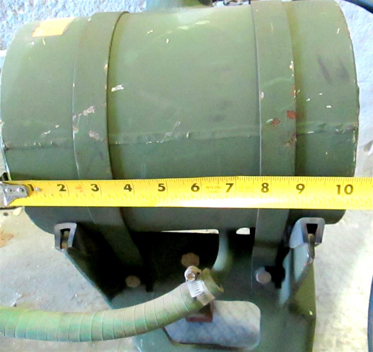 9M-1824 | 9M-1824 Radiator Overflow Surge Tank with Mounting Bracket M939A2 (11).JPG