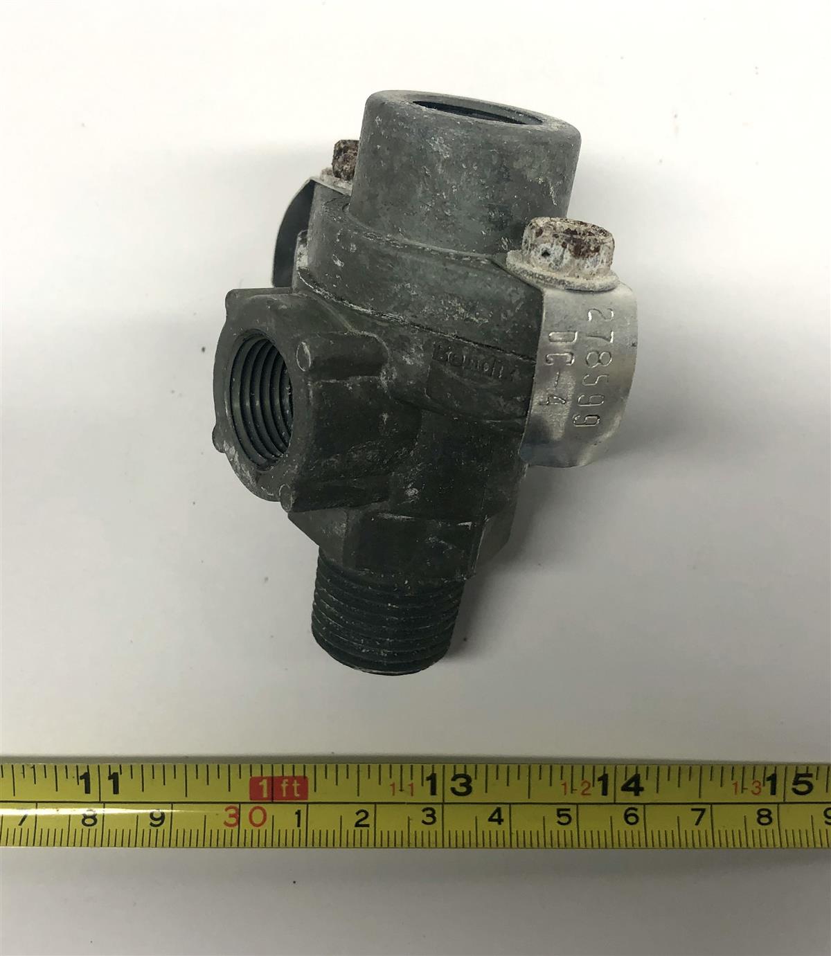 COM-5463 | COM-5463  M915A1, M936 Series Air Brake DC-4 Double Check Valve (2).JPG