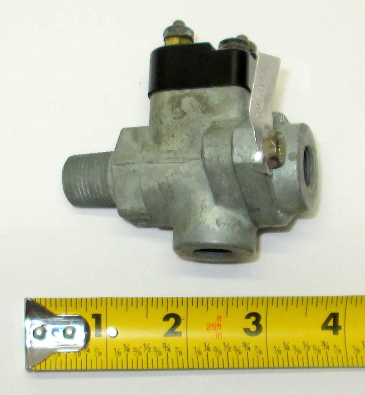 COM-5463 | COM-5463 Air Brake DC-4 Double Check Valve M915A1 M936 Series Update Pic (2).JPG