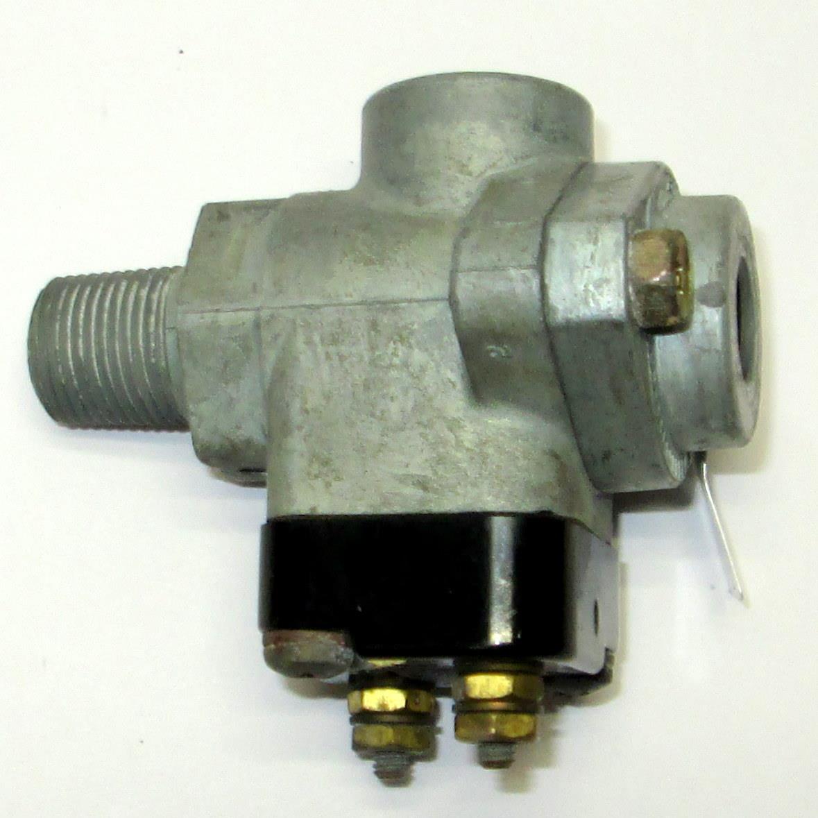 COM-5463 | COM-5463 Air Brake DC-4 Double Check Valve M915A1 M936 Series Update Pic (6).JPG