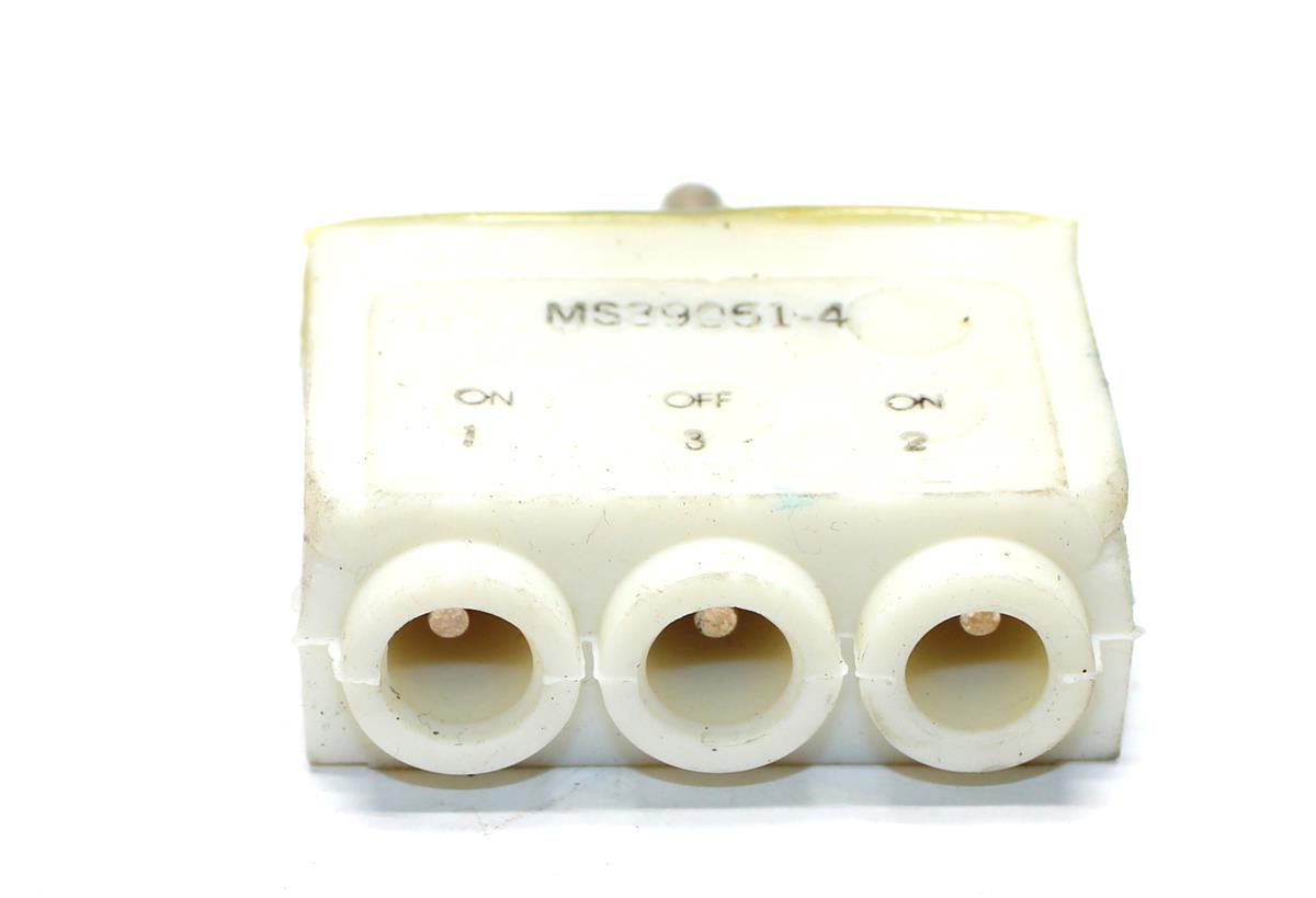 COM-5777 | COM-5777 Heater Fan Three Way Toggle Switch Common Application (1).JPG