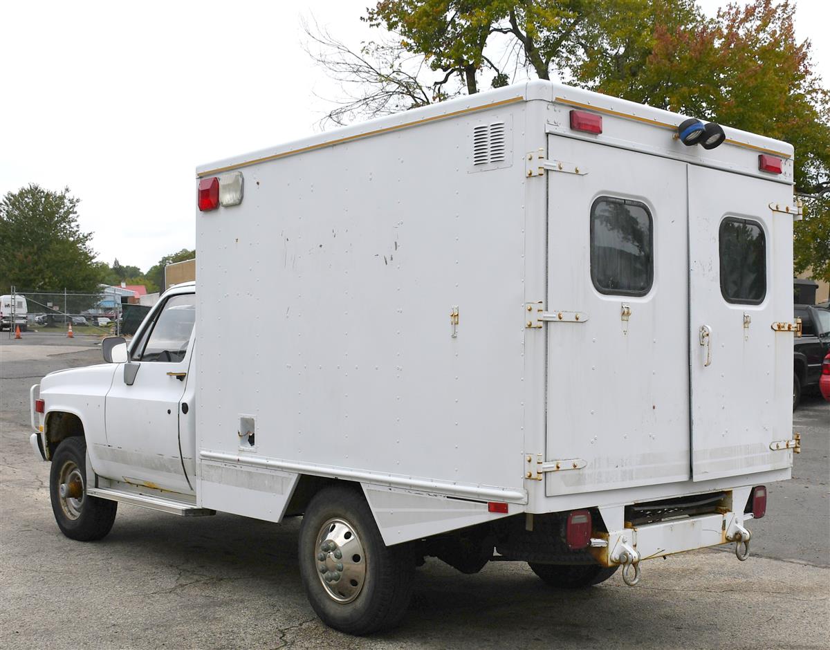 T-08232024-24 | Chevrolet M1031 4x4 Ambulance (2).JPG