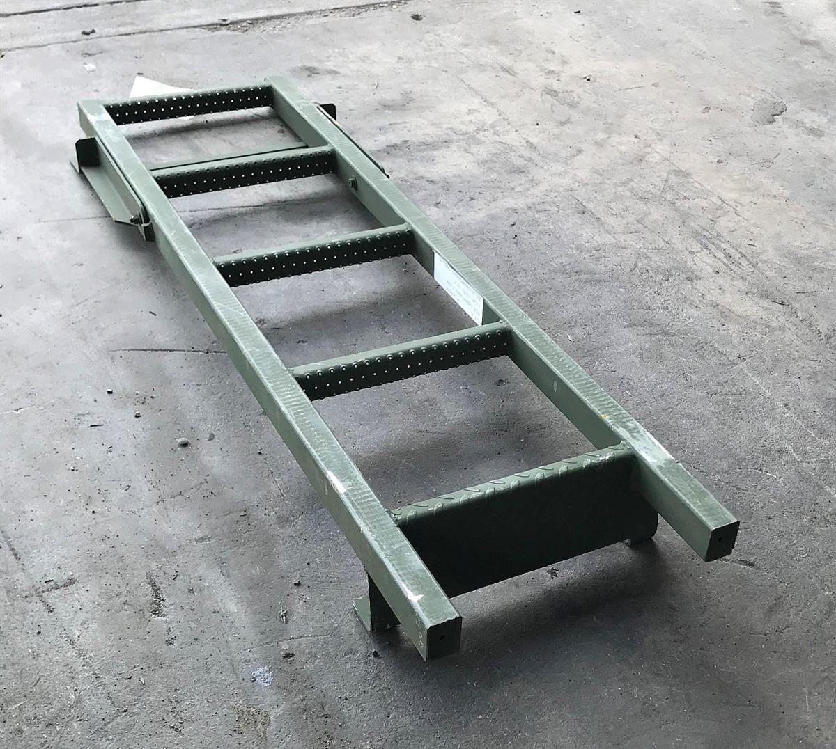 FM-335 | FM-335 LMTV - FMTV Cargo Bed Ladder (5) (Large).JPG