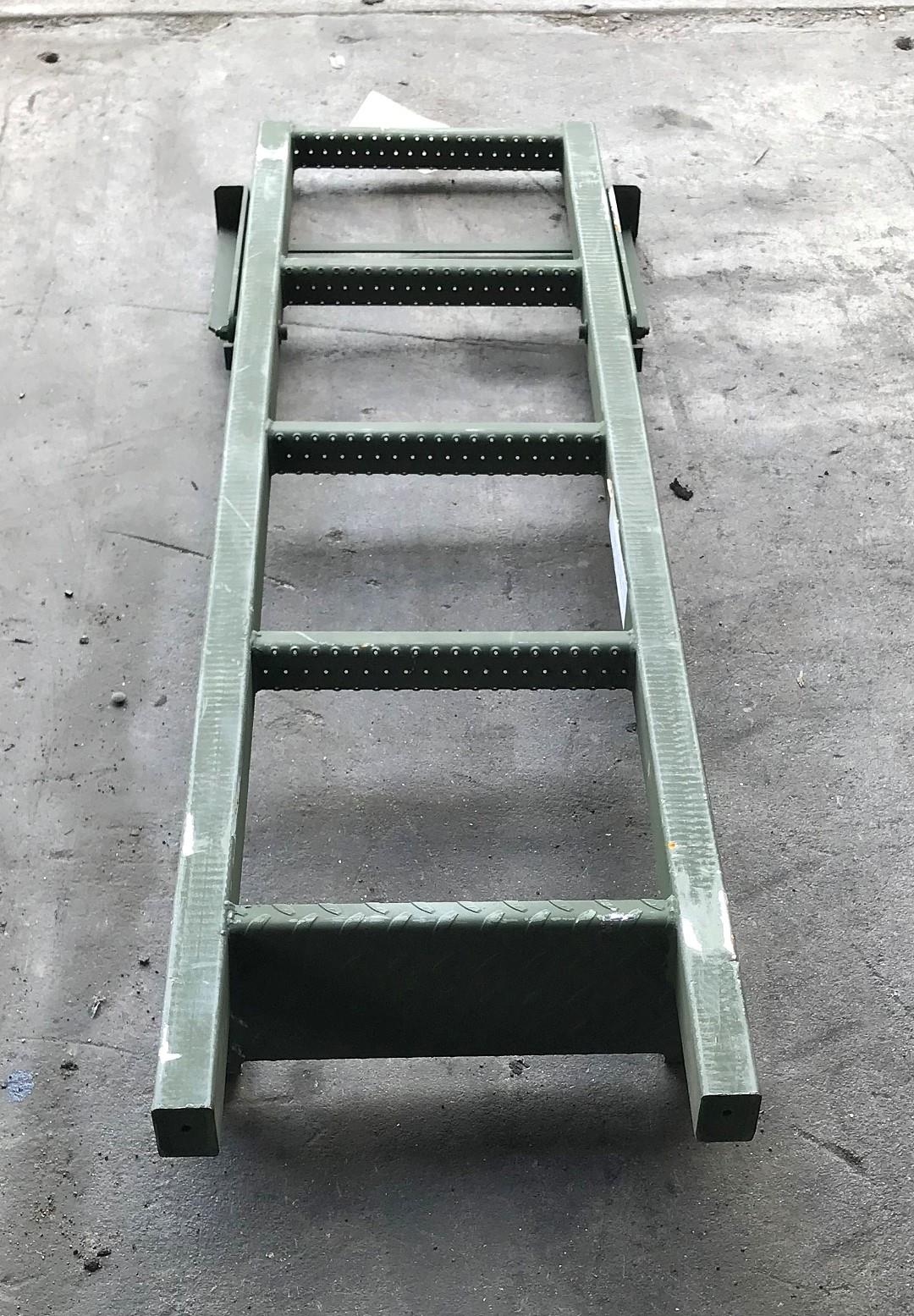 FM-335 | FM-335 LMTV - FMTV Cargo Bed Ladder (6) (Large).JPG