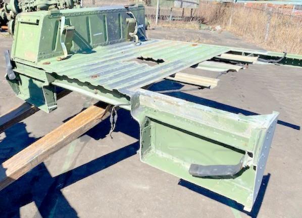 HM-1039 | HM-1039 Rear Body Section with Fenders and Ammo Box Brackets HMMWV  (5).jpg