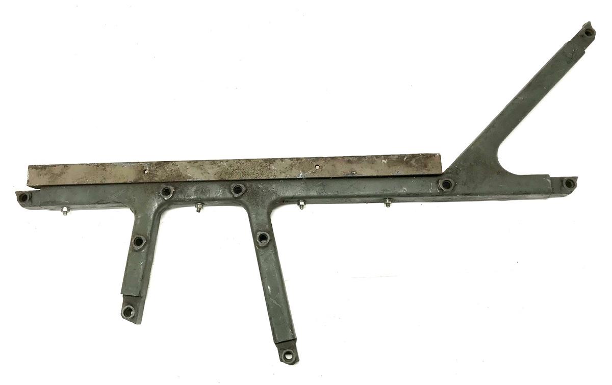 HM-1067 | HM-1067  Weapon Station Tray Tube With Mounting Bracket HMMWV (5).jpg