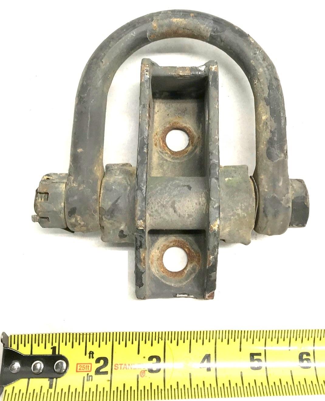 HM-1183 | HM-1183  Front Lifting Bracket and Towing Shackle With Pin Assembly (1)USED.jpg