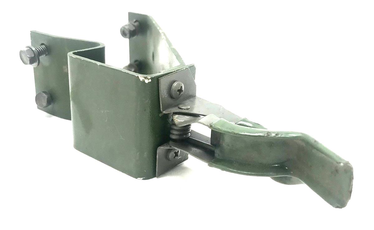 HM-1298 | HM-1298  M16M203 HMMWV Rifle Mount Recoilless Locking Clamp USED (2).jpg