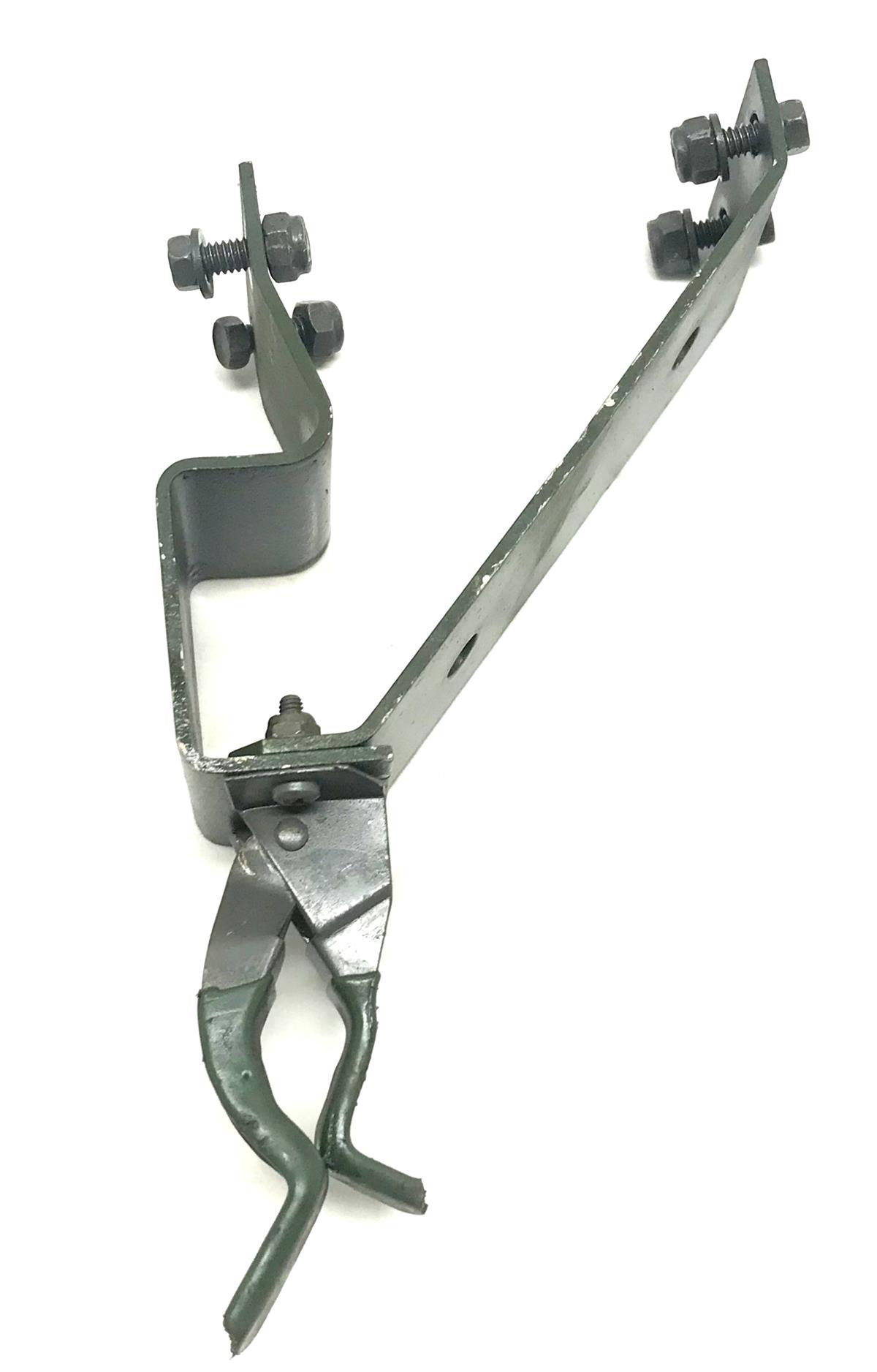 HM-1298 | HM-1298  M16M203 HMMWV Rifle Mount Recoilless Locking Clamp USED (4).jpg