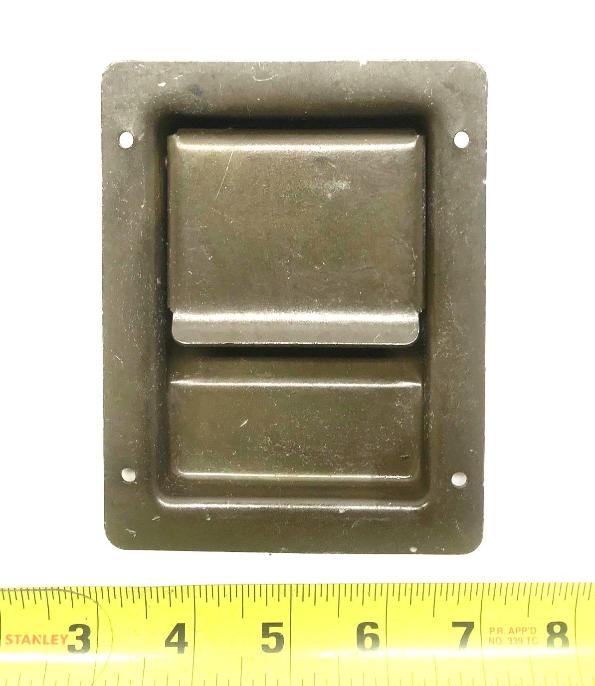 HM-1308 | HM-1308  Ballistic Door Lift Handle HMMWV (4).jpg