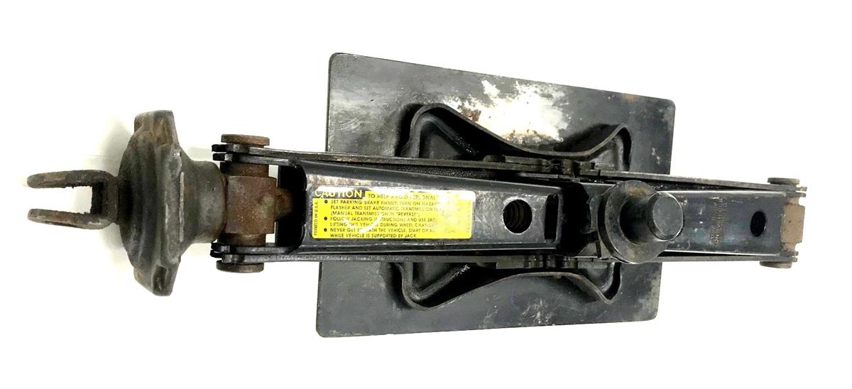 HM-1319 | HM-1319 17'' Jack Hoist Compact Scissor Lift HMMWV (3).jpg